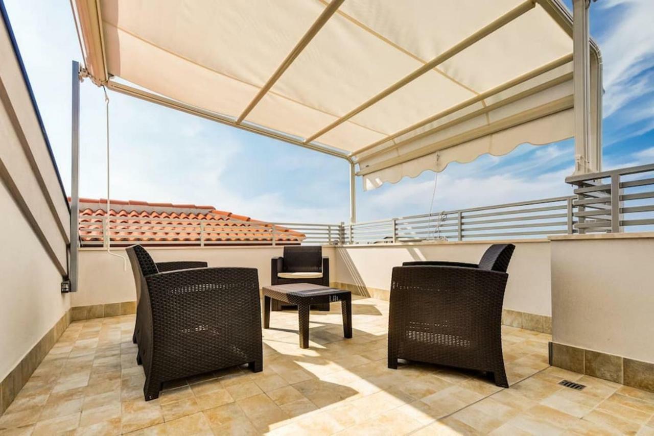 Penthouse 104 Sea View -Magnolia Holidays ألغيرو المظهر الخارجي الصورة